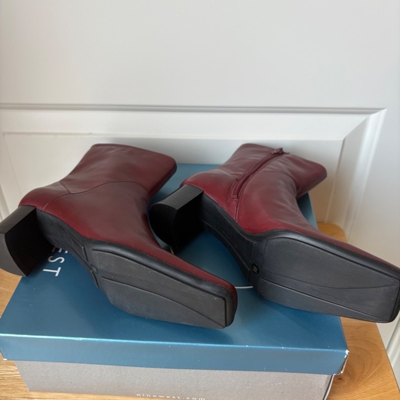 Nine West Womens Square Toe Boots Chunky Heel Zip Up Dark Red Leather Size 6 - Picture 3 of 5